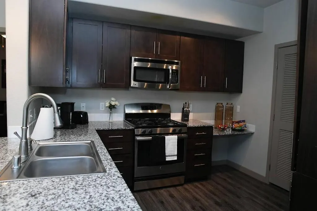 Beautiful Townhome With Garage In Las Vegas Appartement