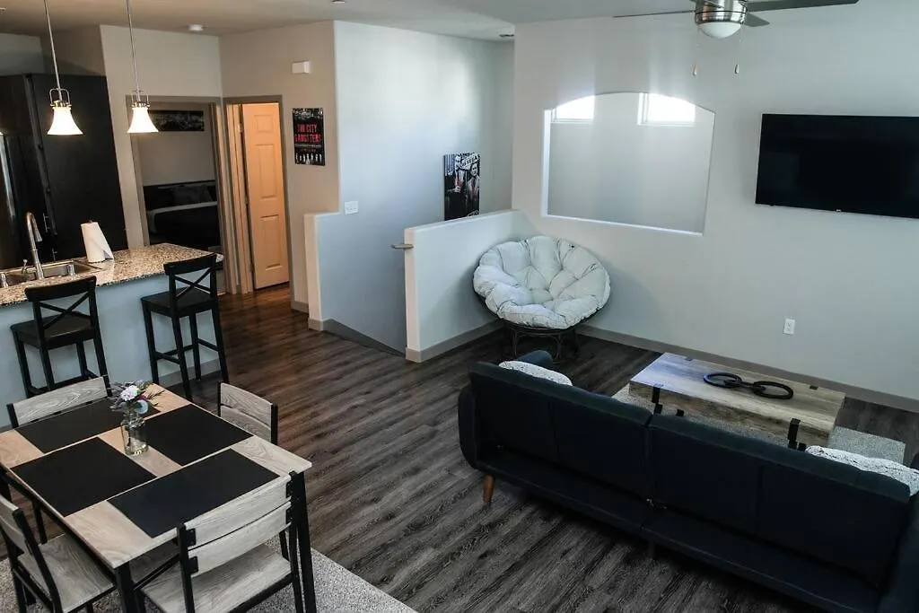 Apartament Beautiful Townhome With Garage In Las Vegas